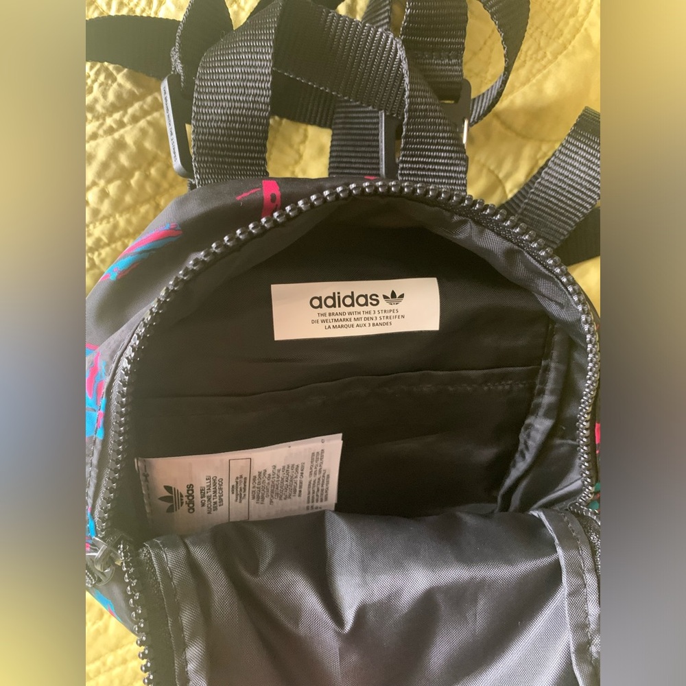 Adidas mini convertible backpack - Picture 3 of 3